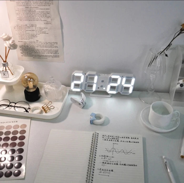 Horloge Digital Led 3D Affichage 24/12 Heures Et Alarme Snooze Et Température
